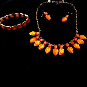 Matching Jewelry Set.